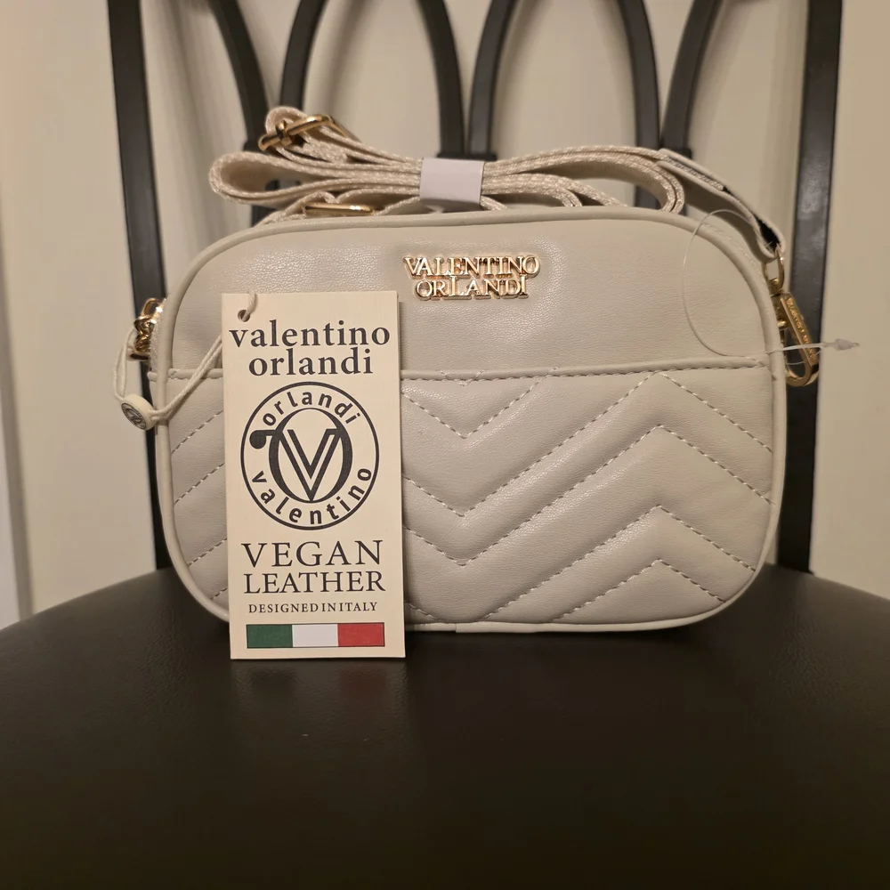 NWT Valentino Orlandi Off-White Quilted Crossbody Bag - Picture 2 of 10